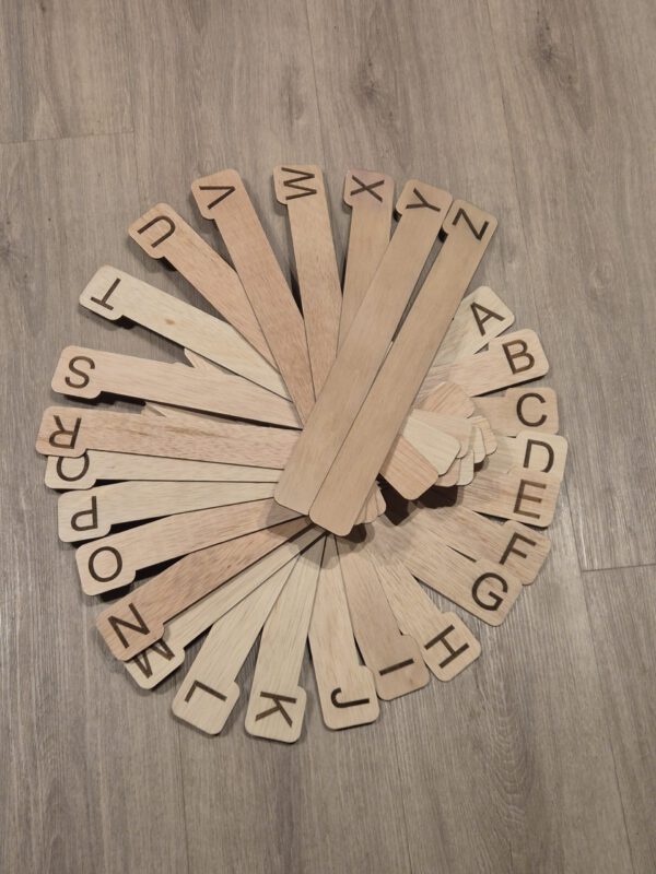 20251006_211504 26 alfabetische scheidingsstokjes voor LP's