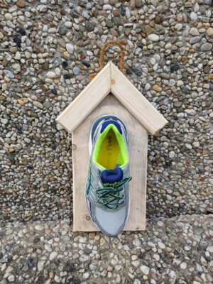 20251026_114212 (Kopie) Grappig vogelhuisje/voederbakje